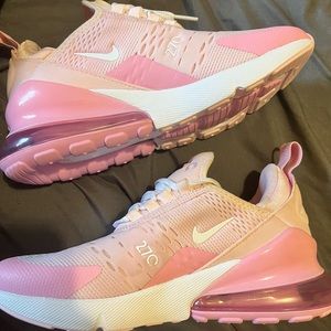 Never been worn, no box, size 4y. Airmax 270